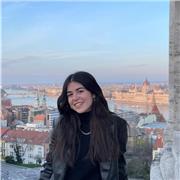 Soy estudiante de 5º de Dcho y Administración de empresas en Granada. Imparto clases de E.S.O y Bachillerato de Ciencias sociales.